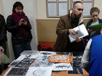 Картины на протоколах задержания. Фото: Каспаров.Ru, Алексей Бачинский Картины на протоколах задержания. Фото: Каспаров.Ru, Алексей Бачинский