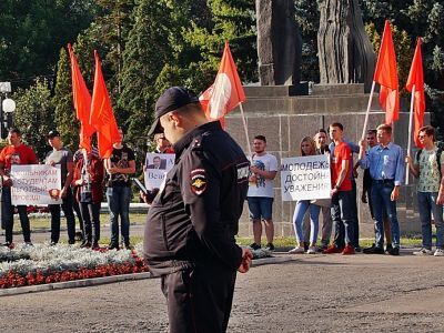 Пикет за льготный проезд для учащихся. Фото: Александр Воронин, Каспаров.Ru