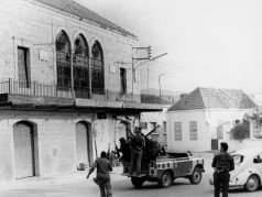 Палестинские оккупанты в городе Дамур (Ливан), янв. 1976. Фото: truthandreconciliationlebanon.org